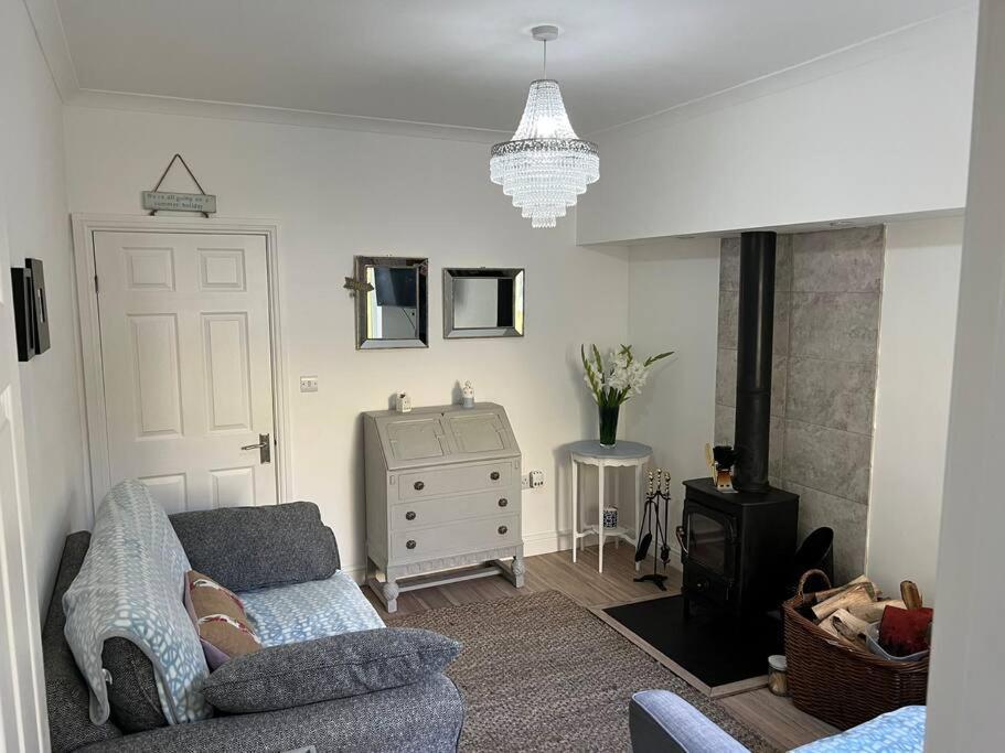 Lilly'S Cottage, Filey, Sleeps 8 Экстерьер фото