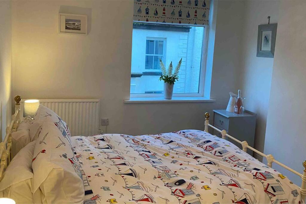 Lilly'S Cottage, Filey, Sleeps 8 Экстерьер фото